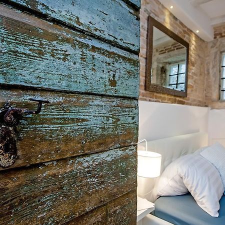 Luna Rooms And Studios Rovinj Extérieur photo