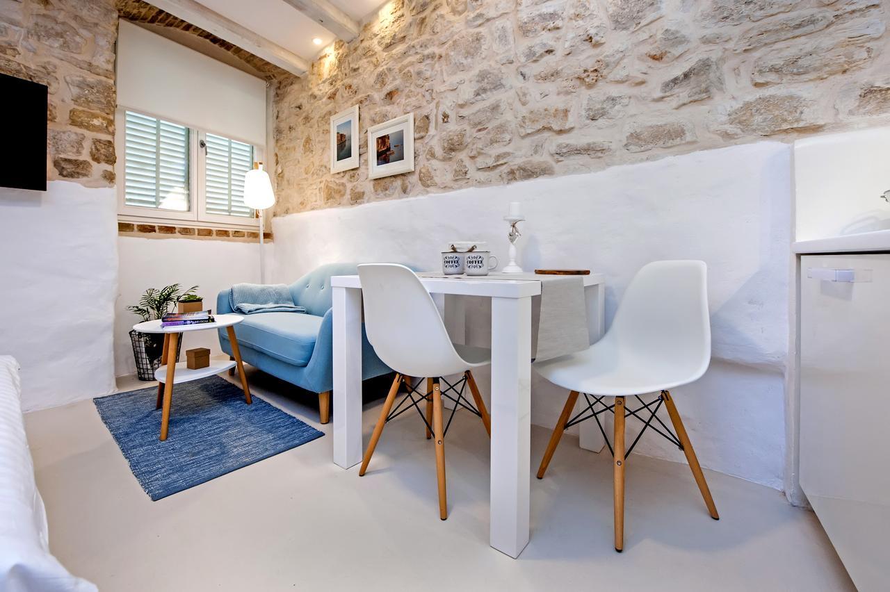 Luna Rooms And Studios Rovinj Extérieur photo