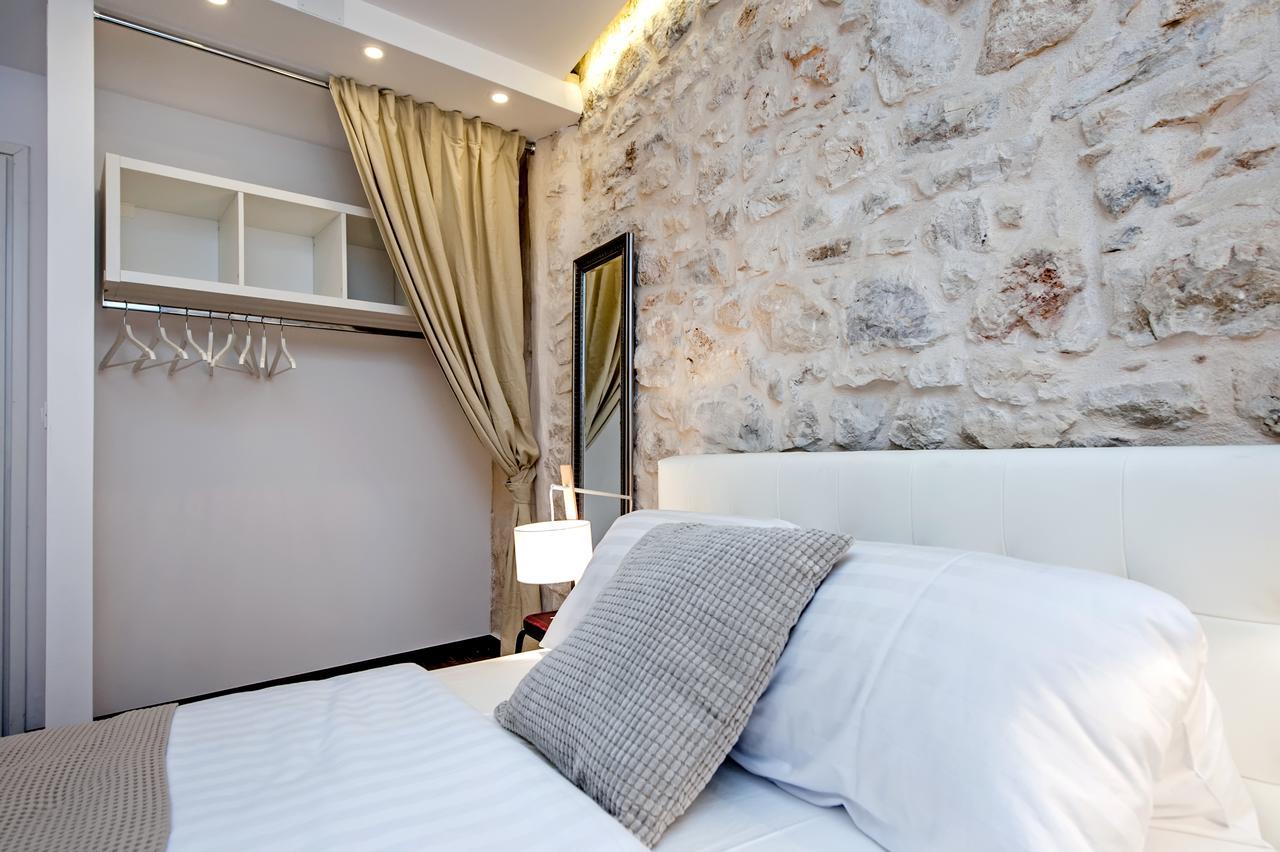 Luna Rooms And Studios Rovinj Extérieur photo