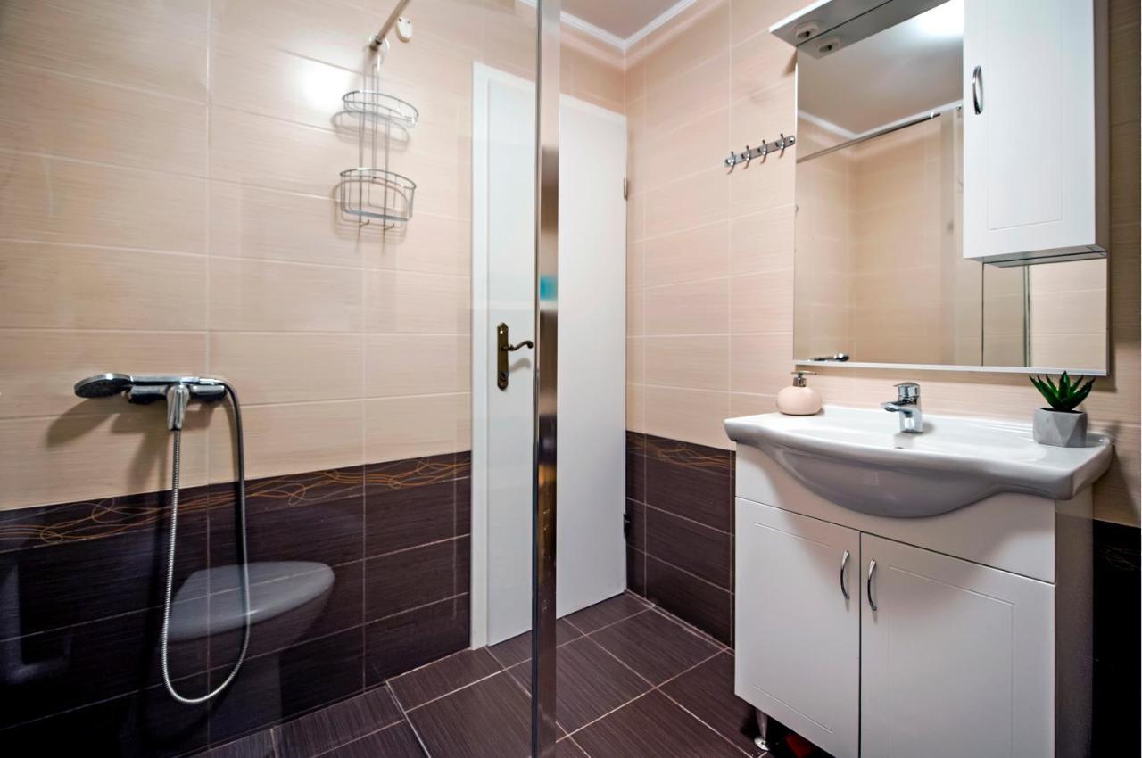 Luna Rooms And Studios Rovinj Extérieur photo